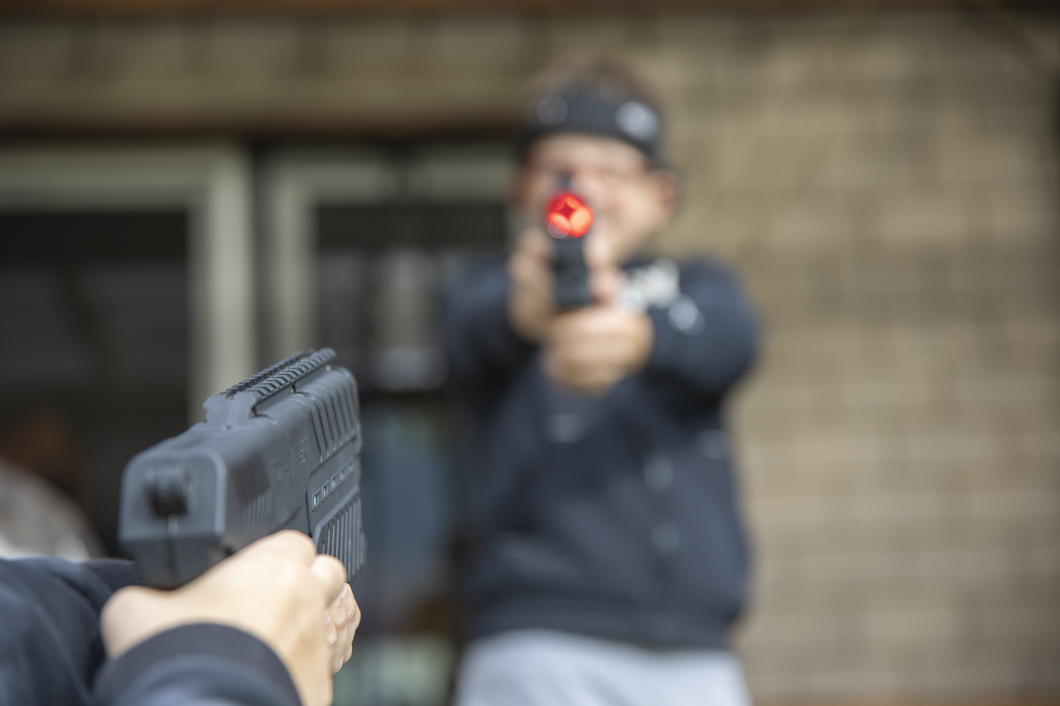 Lahe tegevus nii väikestele kui suurtele - LASERLAHING.  Broneeri aeg juba täna!